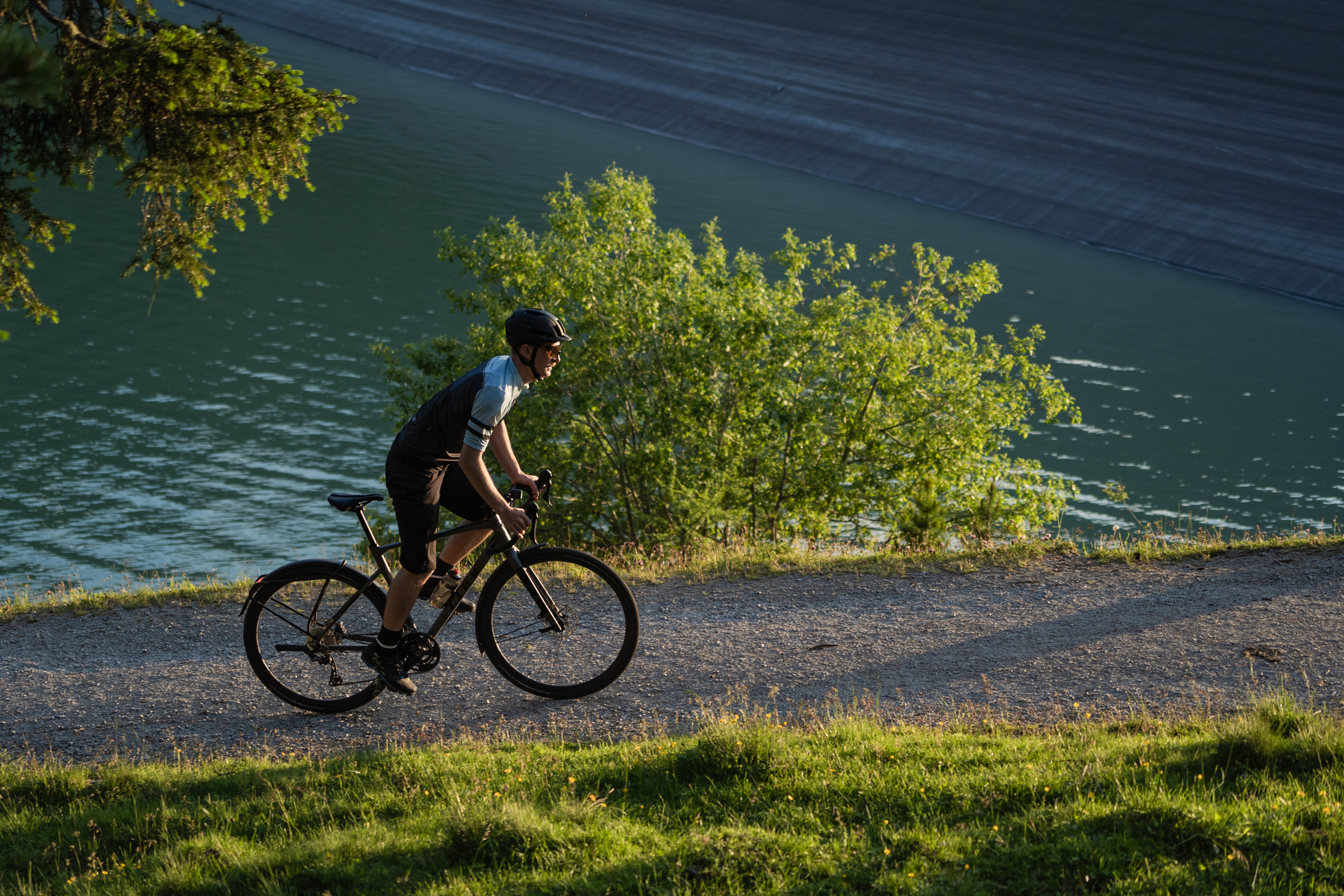 Rower-gravelowy-cube