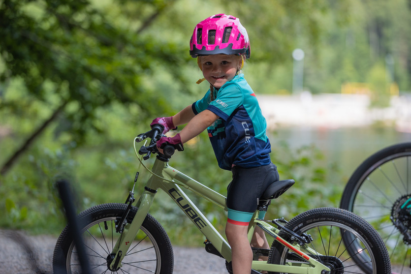 Jak dobrać kask rowerowy dla dziecka?